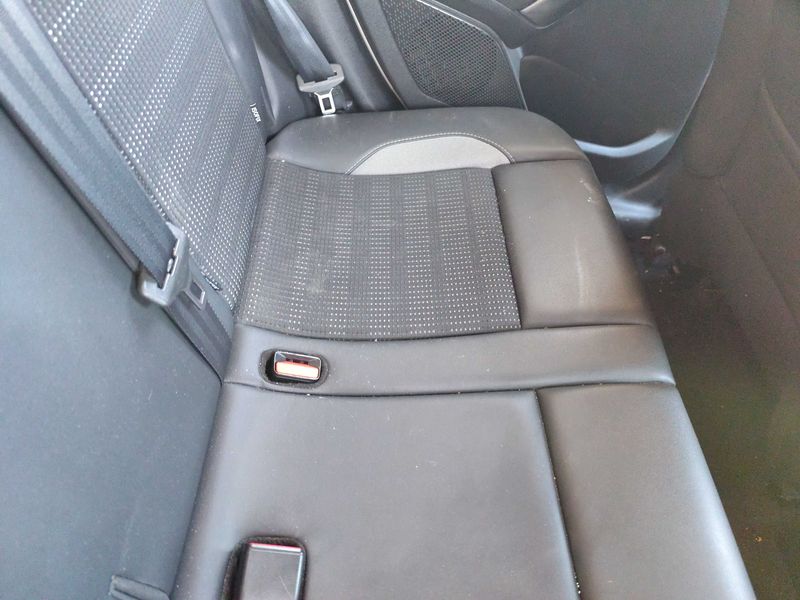 Peugeot 2008 1.2 PureTech Allure 2018 – снимка 19
