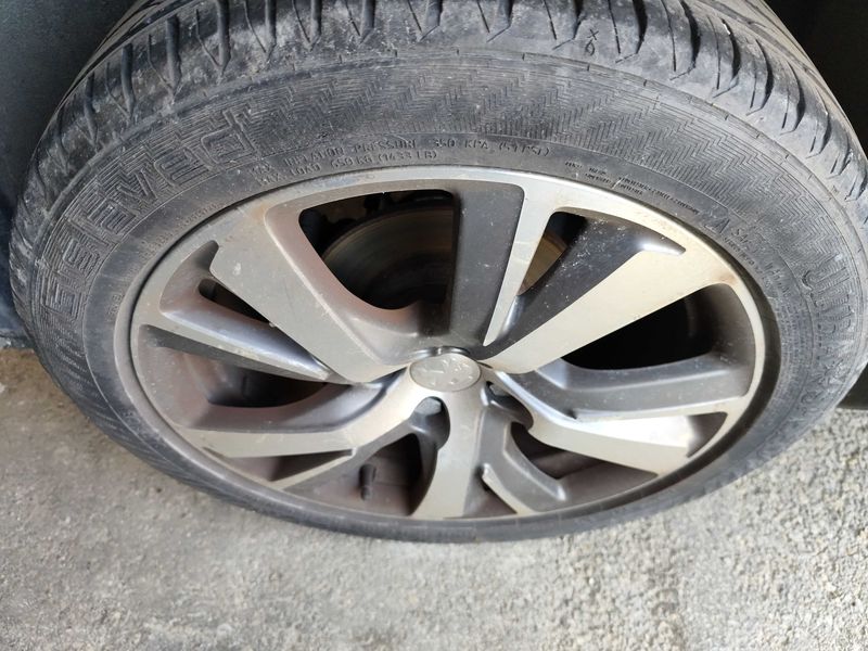 Peugeot 2008 1.2 PureTech Allure 2018 – снимка 17