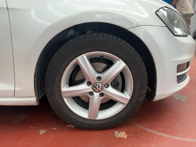 Volkswagen Golf VII 2.0 TDI Comfortline BlueMotion Tech 2015 – снимка 11