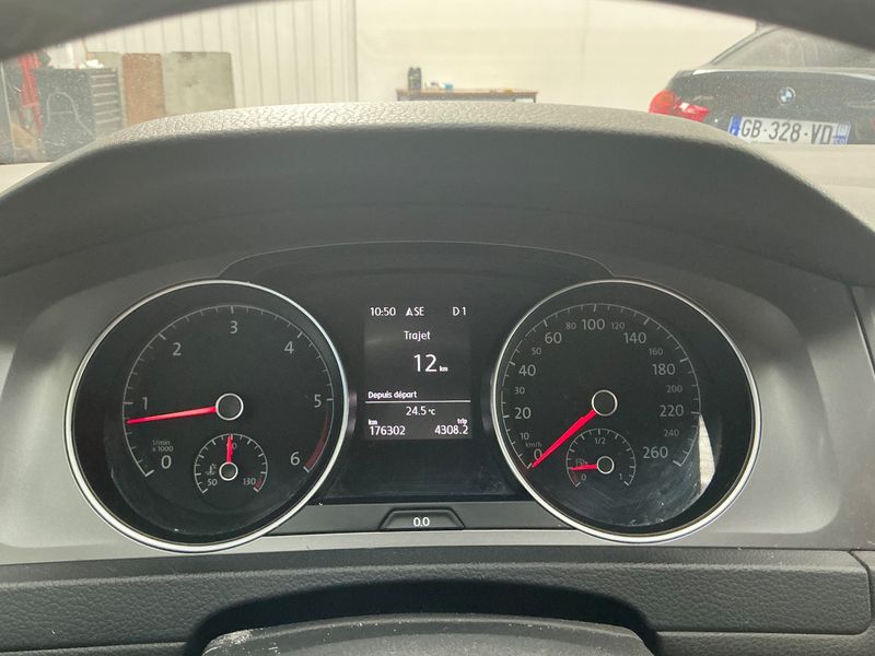 Volkswagen Golf VII 2.0 TDI Comfortline BlueMotion Tech 2015 – снимка 18