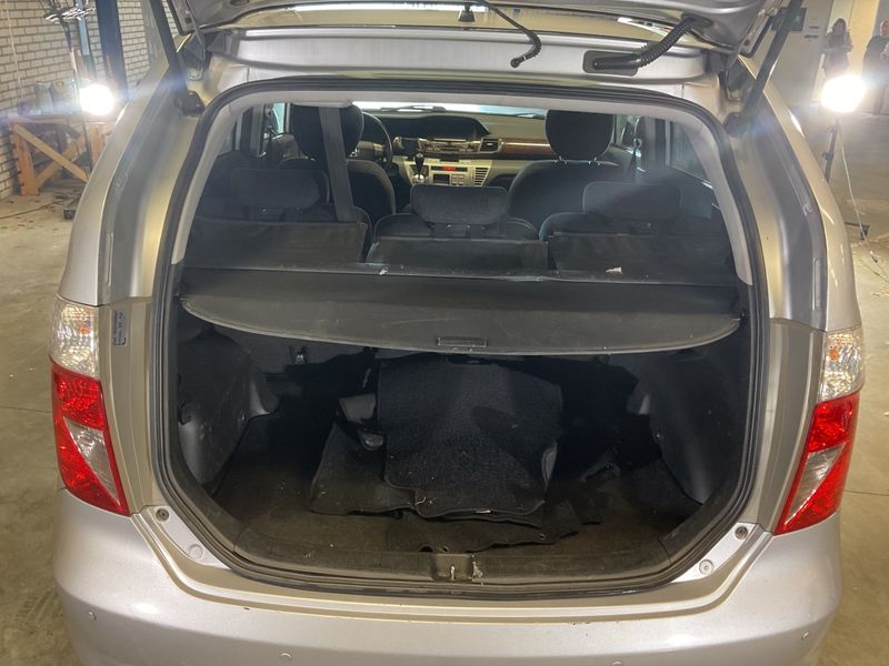 Honda FR-V 2.0 VTEC Executive 2004 – снимка на щета