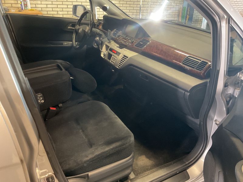 Honda FR-V 2.0 VTEC Executive 2004 – снимка на щета