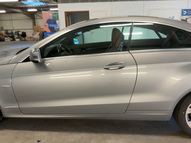 Mercedes-Benz E-Klasse E 350 CDI BlueEfficiency Avantgarde 2010 – снимка 4