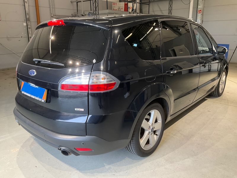 Ford S-Max 2.2 TDCi Titanium 2008 – снимка 2