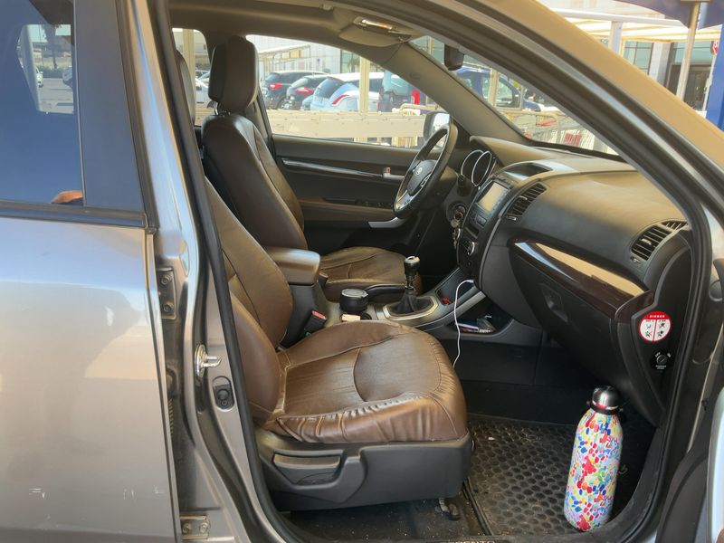 Kia Sorento 2.2 CRDi Spirit 4WD 2012 – снимка 16