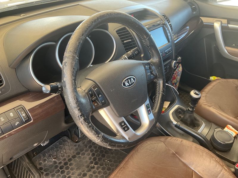 Kia Sorento 2.2 CRDi Spirit 4WD 2012 – снимка 25