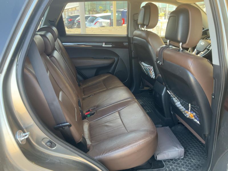 Kia Sorento 2.2 CRDi Spirit 4WD 2012 – снимка 19
