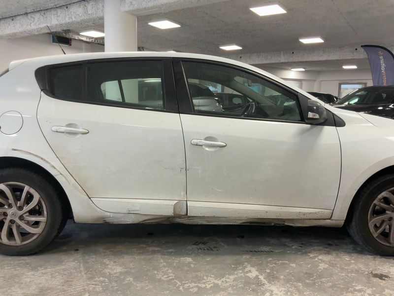 Renault Megane 1.5 dCi Zen 2014 – снимка 10
