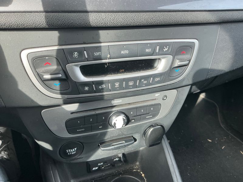Renault Megane 1.5 dCi Zen 2014 – снимка 28