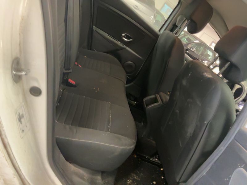 Renault Megane 1.5 dCi Zen 2014 – снимка 19