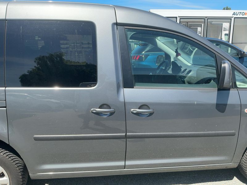 Volkswagen Caddy 1.6 TDI Trendline 2010 – снимка 10