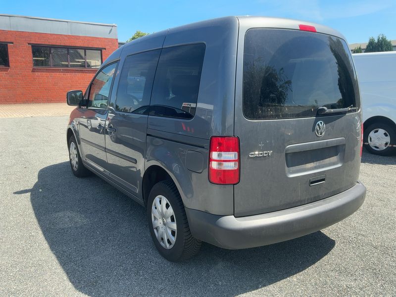 Volkswagen Caddy 1.6 TDI Trendline 2010 – снимка 6