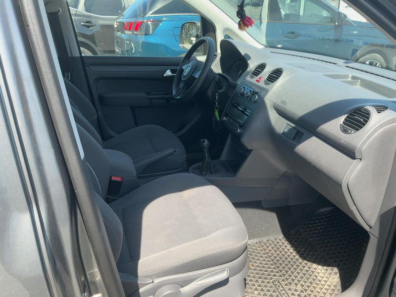 Volkswagen Caddy 1.6 TDI Trendline 2010 – снимка 16