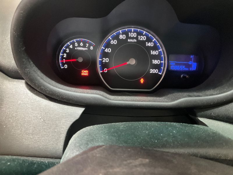 Hyundai i10 1.1 Classic 2012 – снимка 4