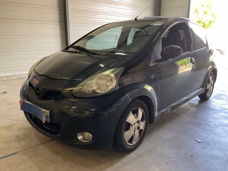 Toyota Aygo 1.0 Connect Sport 2011 – снимка 1