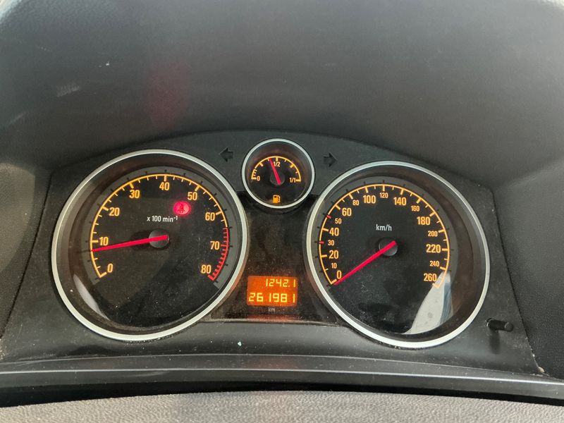 Opel Zafira 1.6 Design Edition 2011 – снимка 4