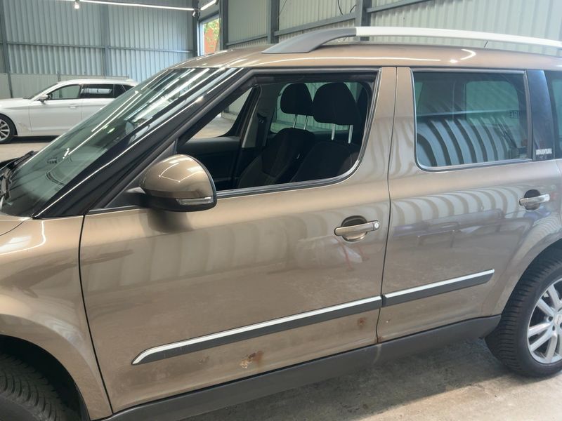 Skoda Yeti 2.0 TDI Adventure 4x4 2013 – снимка 4