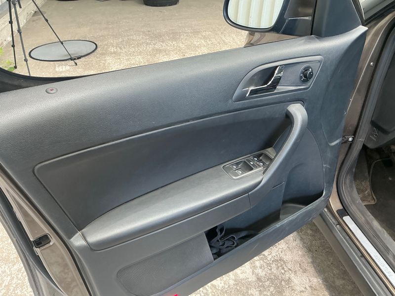 Skoda Yeti 2.0 TDI Adventure 4x4 2013 – снимка 38