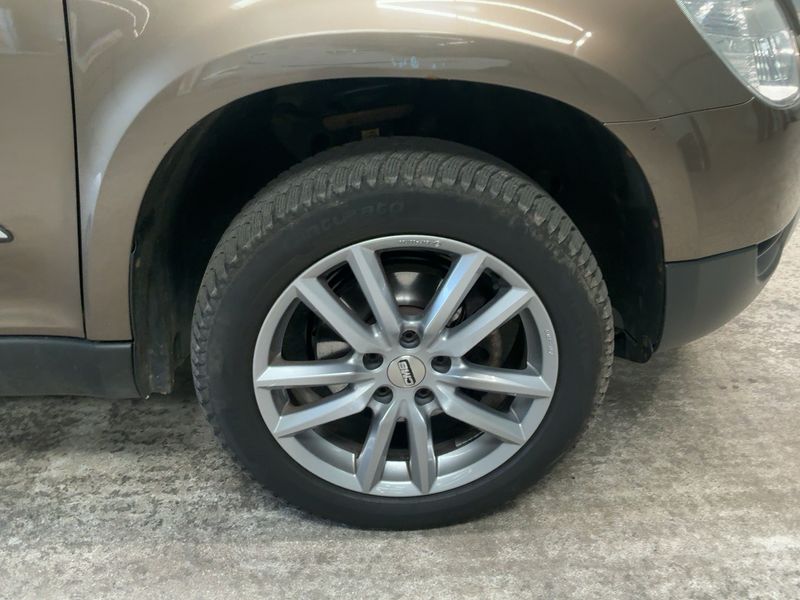 Skoda Yeti 2.0 TDI Adventure 4x4 2013 – снимка 11
