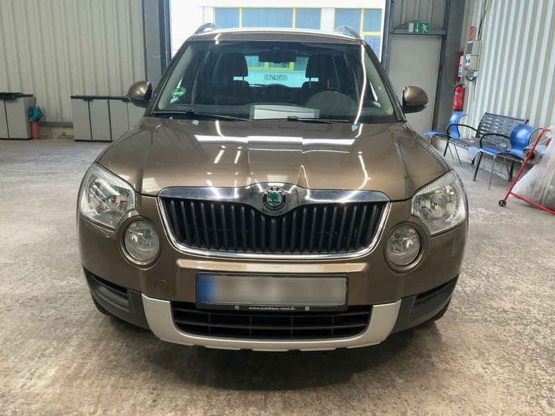 Skoda Yeti 2.0 TDI Adventure 4x4 2013 – снимка 14
