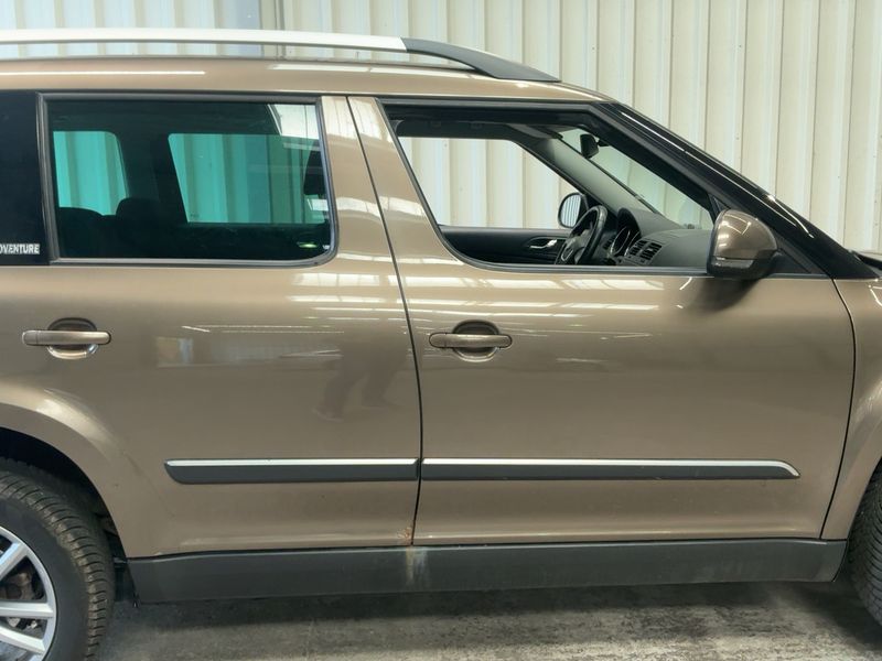 Skoda Yeti 2.0 TDI Adventure 4x4 2013 – снимка 10