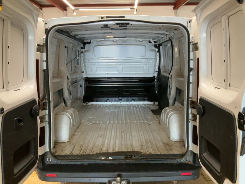 Renault Trafic 1.6 dCi Energy L1H2 2,9t Komfort 2021 – снимка 15