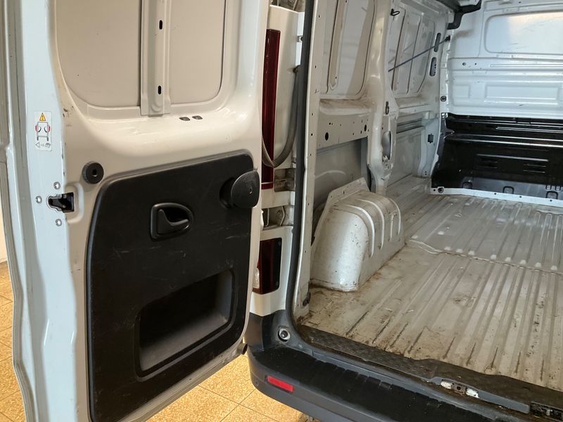 Renault Trafic 1.6 dCi Energy L1H2 2,9t Komfort 2021 – снимка 27