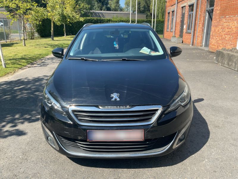 Peugeot 308 1.6 e-HDi Allure 2014 – снимка 14