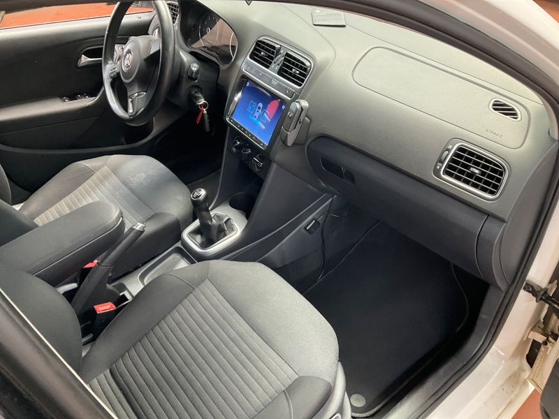 Volkswagen Polo 1.2 Comfortline 2012 – снимка 3