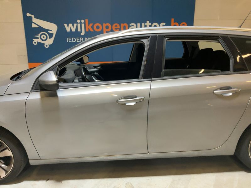 Peugeot 308 1.2 e-THP Active 2015 – снимка 4