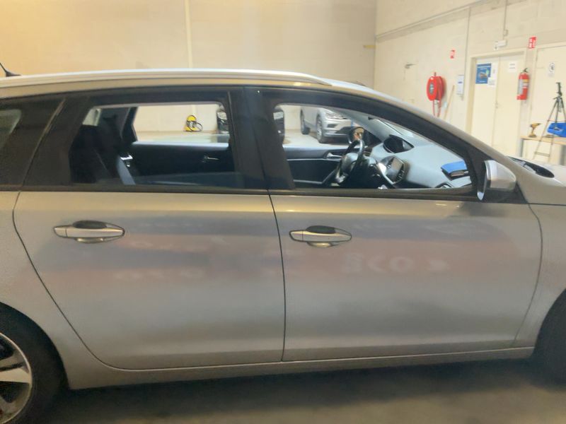 Peugeot 308 1.2 e-THP Active 2015 – снимка 10