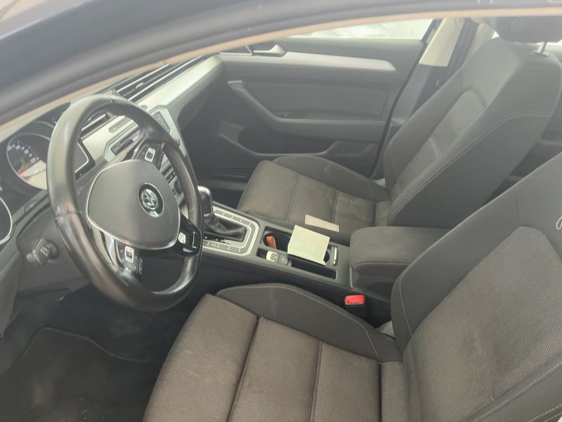 Volkswagen Passat 2.0 TDI Comfortline BlueMotion Tech 2015 – снимка 17
