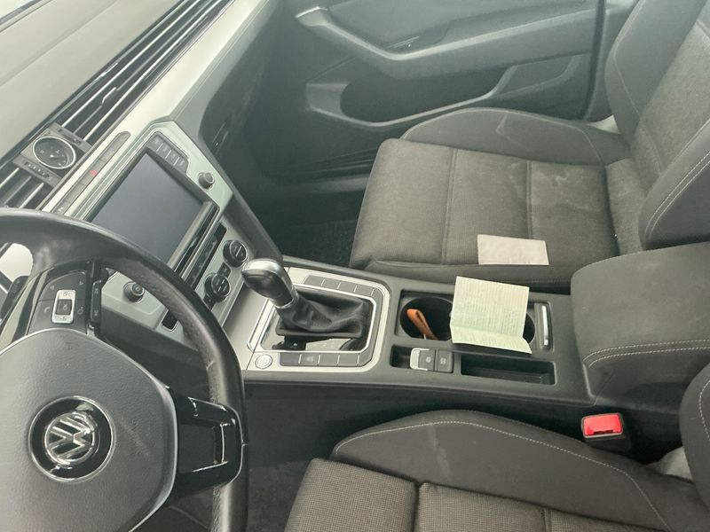 Volkswagen Passat 2.0 TDI Comfortline BlueMotion Tech 2015 – снимка 25
