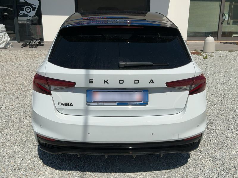 Skoda Fabia 1.5 TSI ACT Monte Carlo 2024 – снимка 7