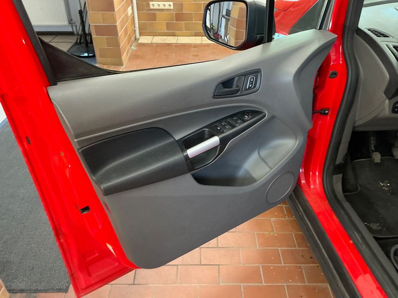 Ford Grand Tourneo Connect 1.5 TDCi EcoBlue Trend 2018 – снимка 24