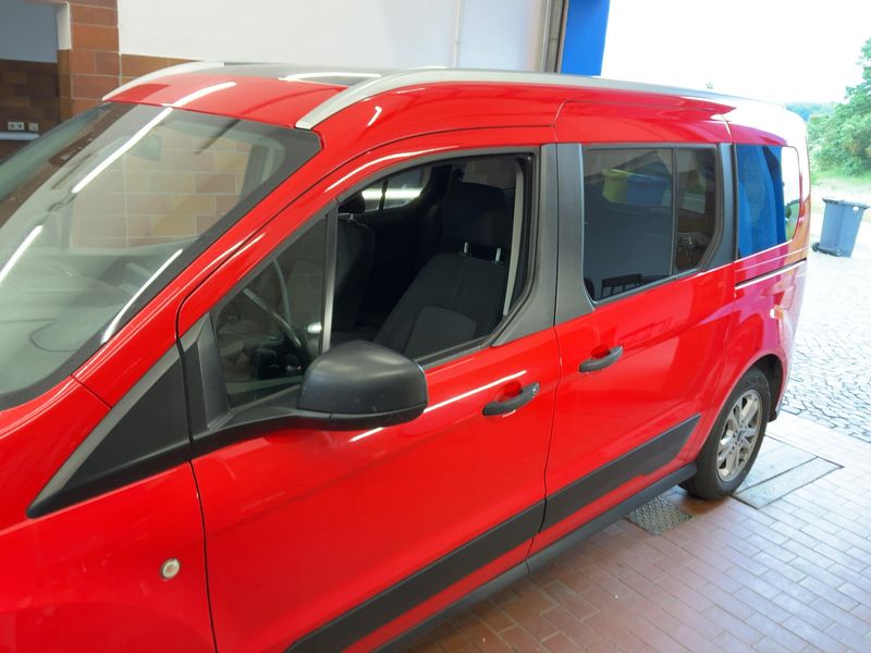Ford Grand Tourneo Connect 1.5 TDCi EcoBlue Trend 2018 – снимка 4