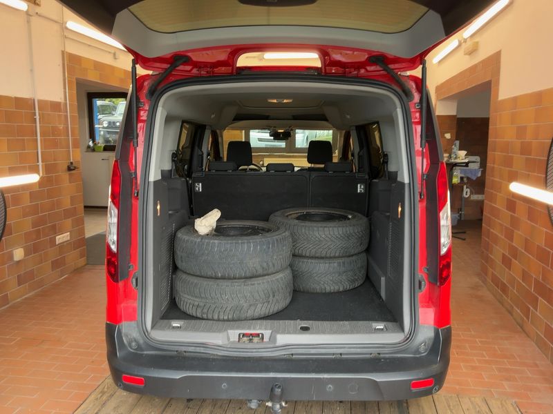 Ford Grand Tourneo Connect 1.5 TDCi EcoBlue Trend 2018 – снимка 16