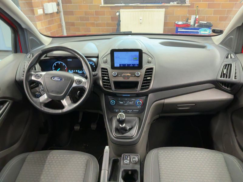 Ford Grand Tourneo Connect 1.5 TDCi EcoBlue Trend 2018 – снимка 18