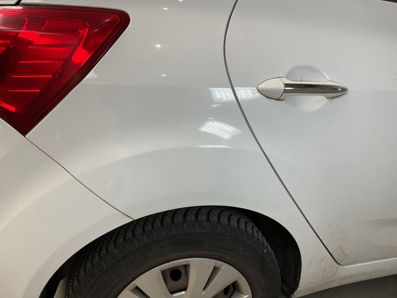 Hyundai ix20 1.4 Comfort 2011 – снимка на щета