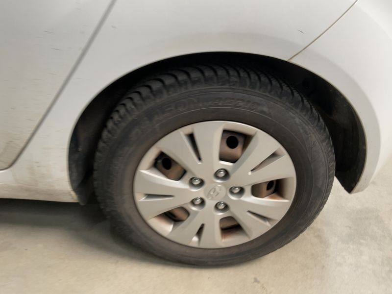 Hyundai ix20 1.4 Comfort 2011 – снимка 18