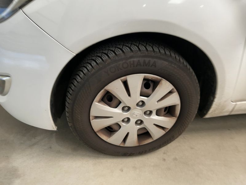 Hyundai ix20 1.4 Comfort 2011 – снимка 17