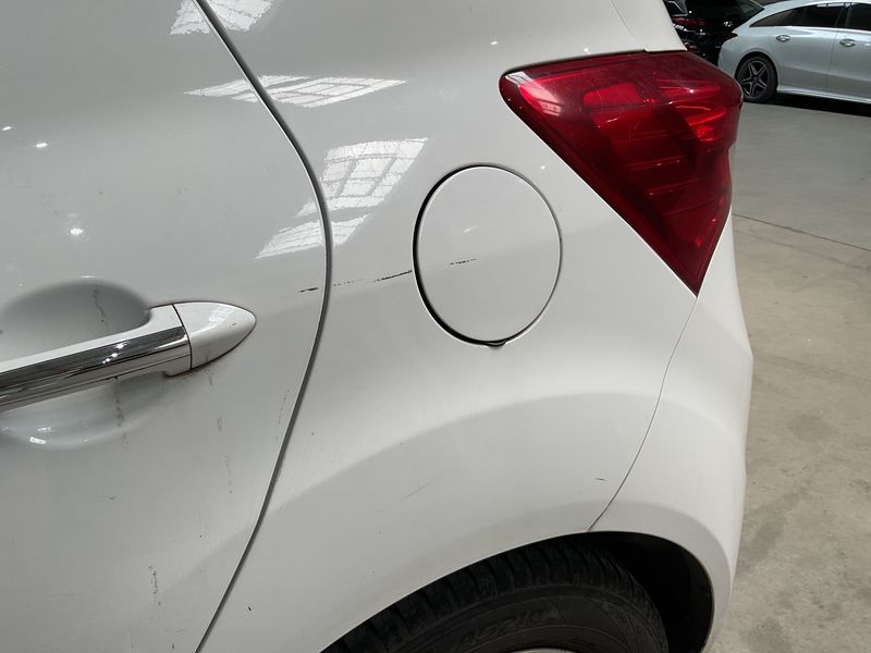 Hyundai ix20 1.4 Comfort 2011 – снимка на щета