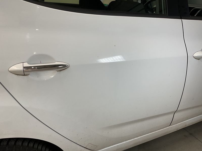 Hyundai ix20 1.4 Comfort 2011 – снимка на щета