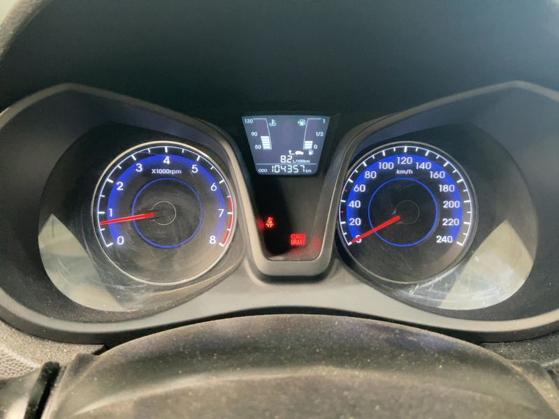 Hyundai ix20 1.4 Comfort 2011 – снимка 13