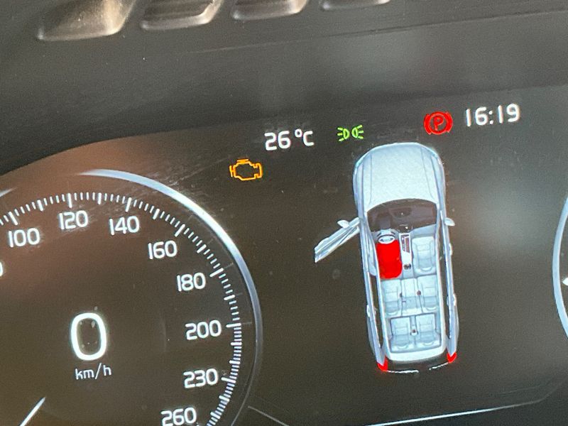 Volvo XC90 2.0 T6 Plug-in Hybrid Inscription AWD 2016 – снимка 23