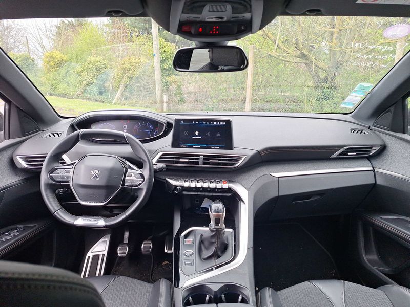 Peugeot 5008 1.2 e-THP GT Line 2019 – снимка 11
