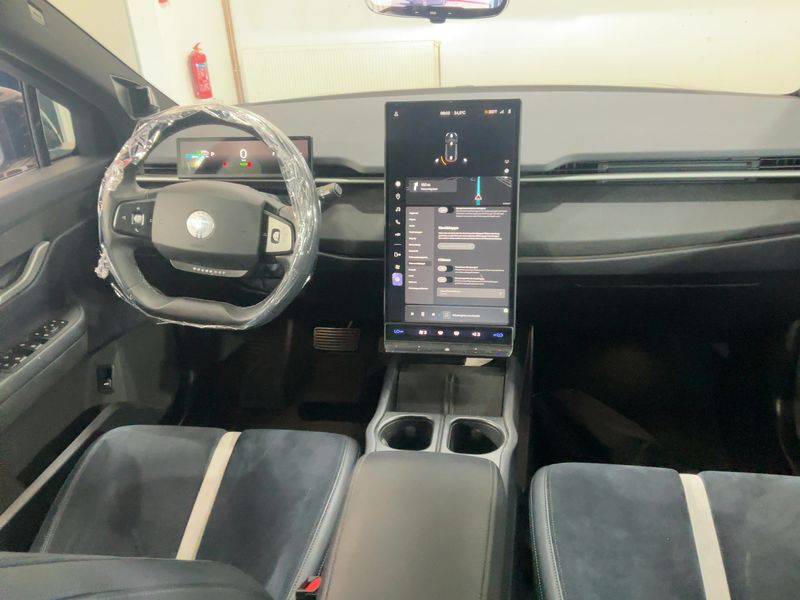 Fisker Ocean electric drive 410 kW One AWD 2023 – снимка 18