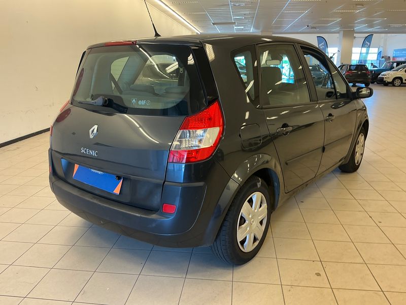 Renault Scenic 1.5 dCi Avantage 2006 – снимка 2