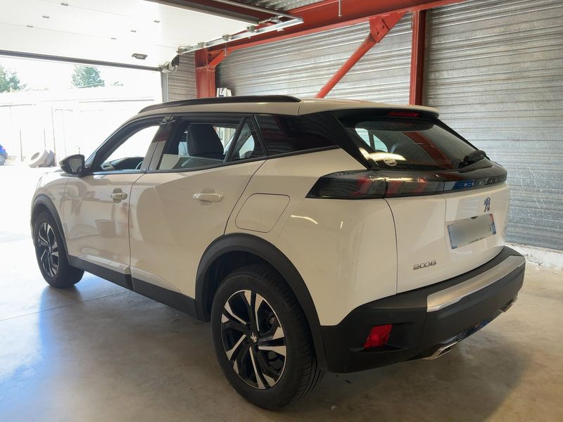 Peugeot 2008 1.2 PureTech Allure 2020 – снимка 6