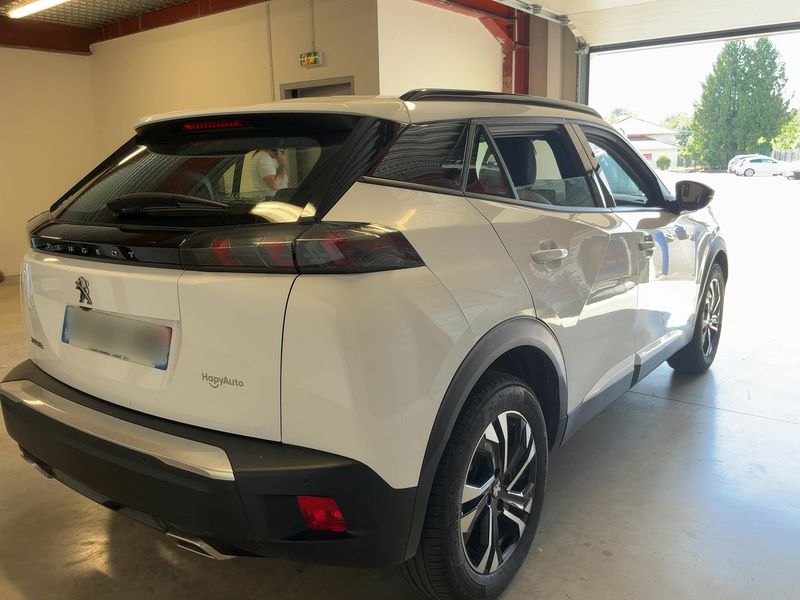 Peugeot 2008 1.2 PureTech Allure 2020 – снимка 8